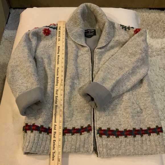 Sundance Cowichan Lost Horizons Grey  L Deer Floral Wool Alpine Fleece lined - Picture 3 of 9
